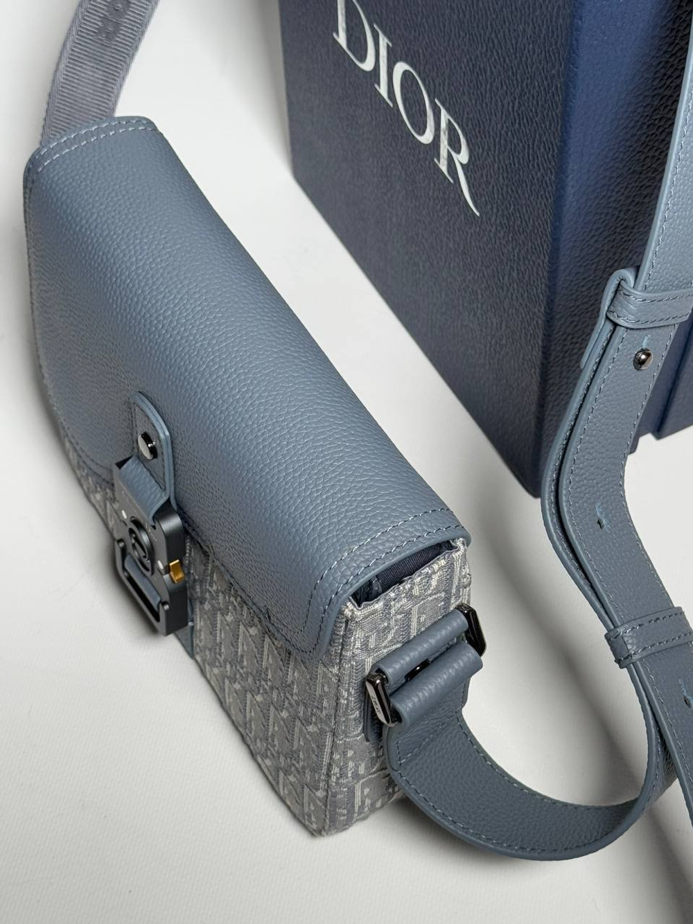 Сумка через плечо Christian Dior