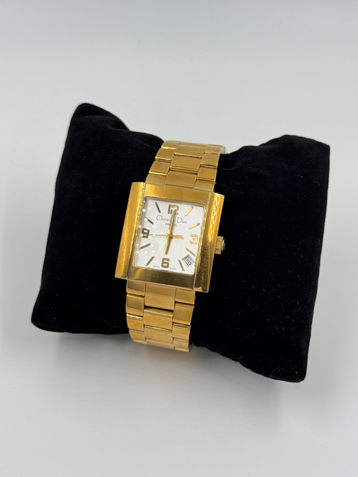 Массивные часы Christian Dior