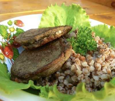 Гречка с печеночными оладьями 150/120/30гр