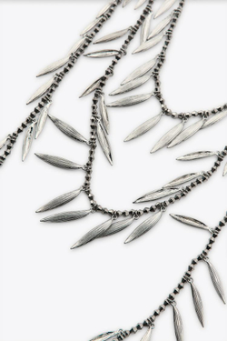 ZARA ОЖЕРЕЛЬЕ С ТЕКСТУРНЫМИ ДЕТАЛЯМИ И БУСИНАМИ, СЕРЕБРИСТЫЙ