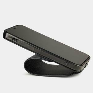 Чехол кожаный для iPhone 12 Mini черного цвета