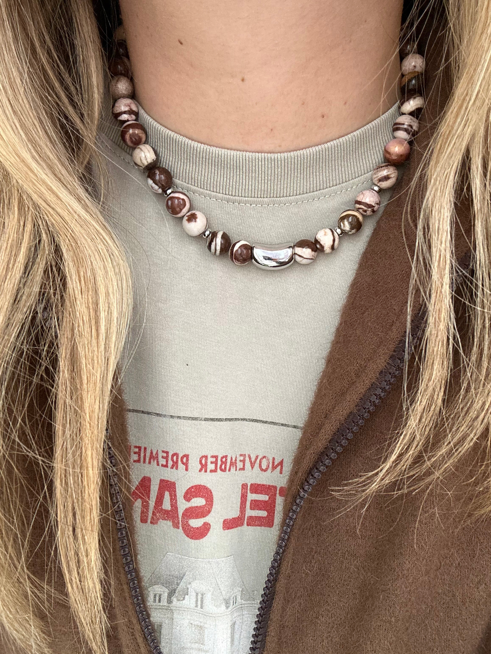 Нить бусин из яшмы 10,5мм