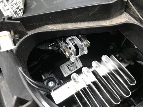 Битая Фара правая BMW X1 F48 (2015-2019) LED