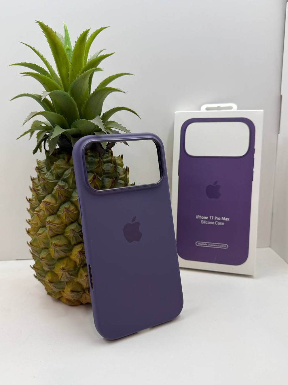 Silicone case с анимацией для iPhone 17 Air