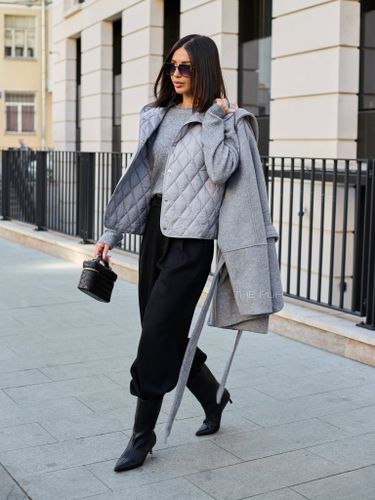Серое шерстяное пальто с утепленным жилетом