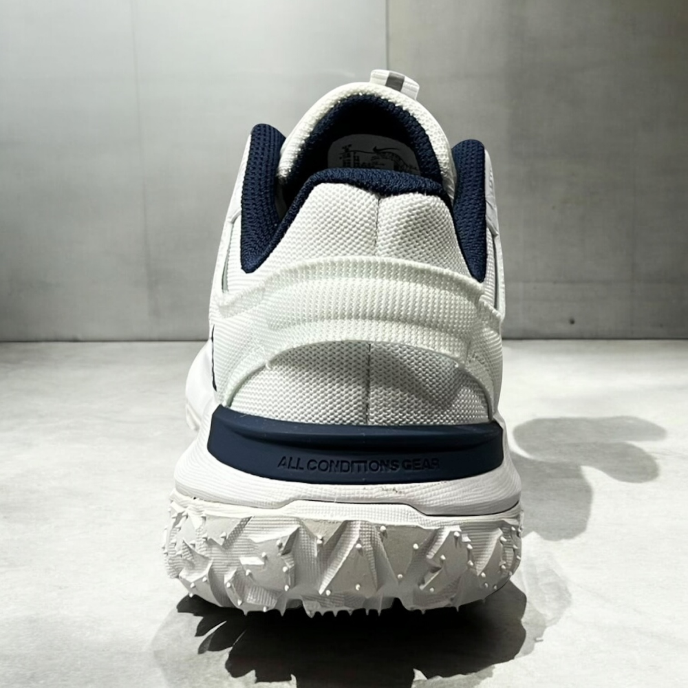 Nike Acg Mountain Fly 2 Low • White