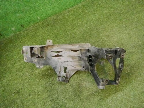 Кронштейн фары правый BMW 5er F10 F11 (2009-2017)