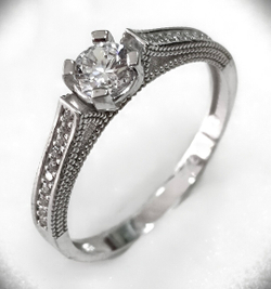 Ювелирное серебряное кольцо Эстерелла с фианитом,5