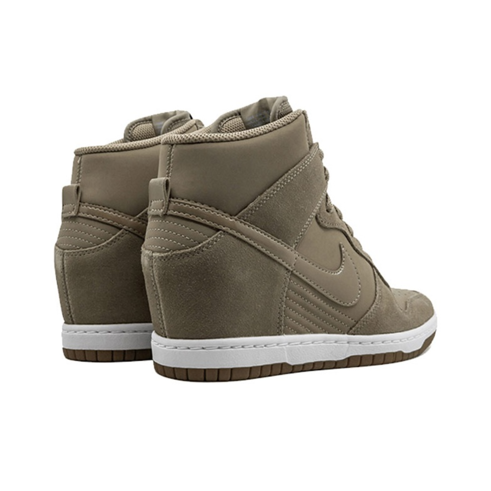 Женские кроссовки Nike Dunk Sky High Essential 'Desert Camo' 644877-200