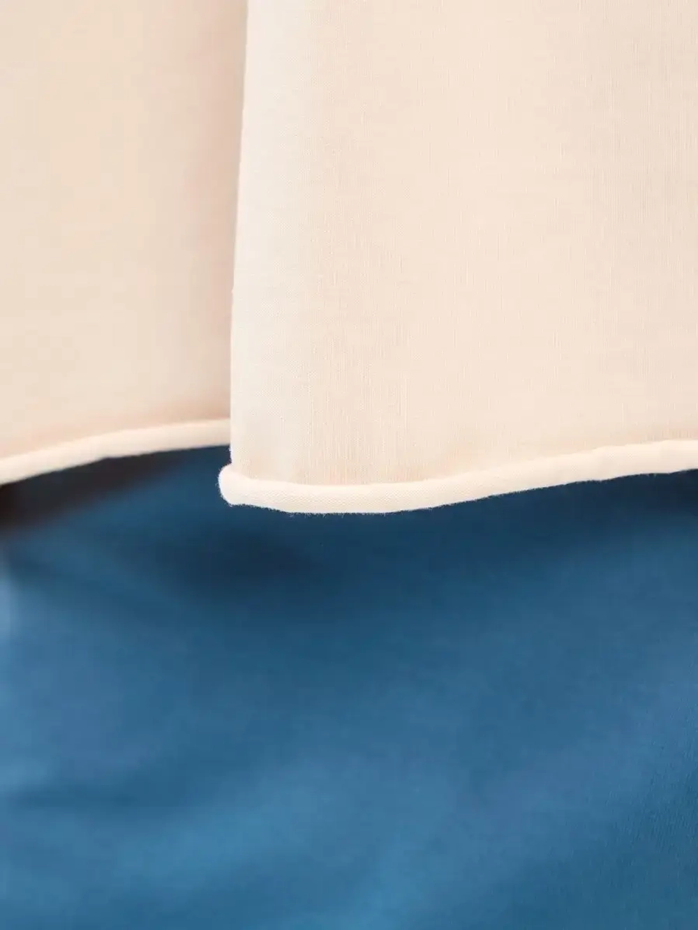 Футболка с баской оверсайз