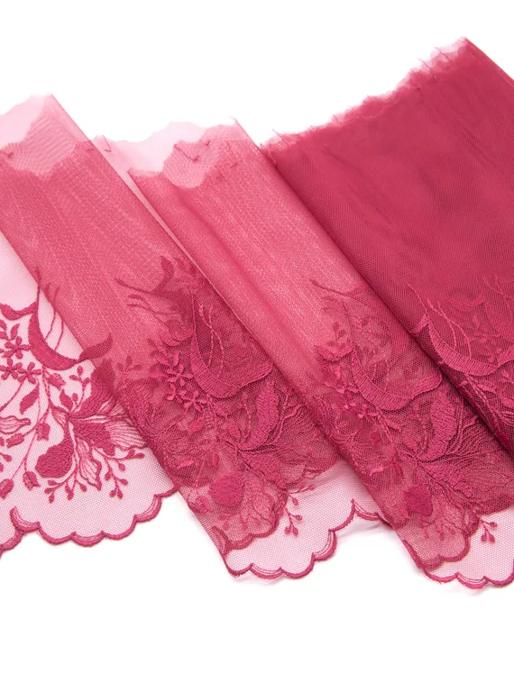 05-100 Вышивка на неэл. сетке 25 см, бордо