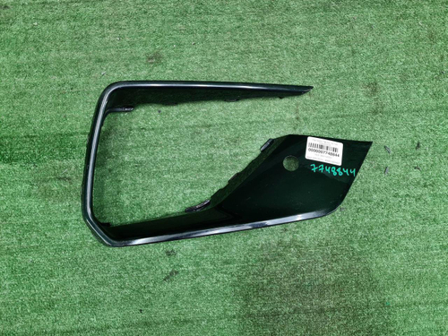 Накладка переднего бампера правая Hongqi HS5 19-нв