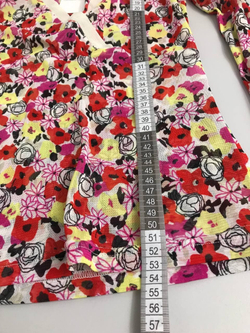 Блуза с принтом цветов 38 размер