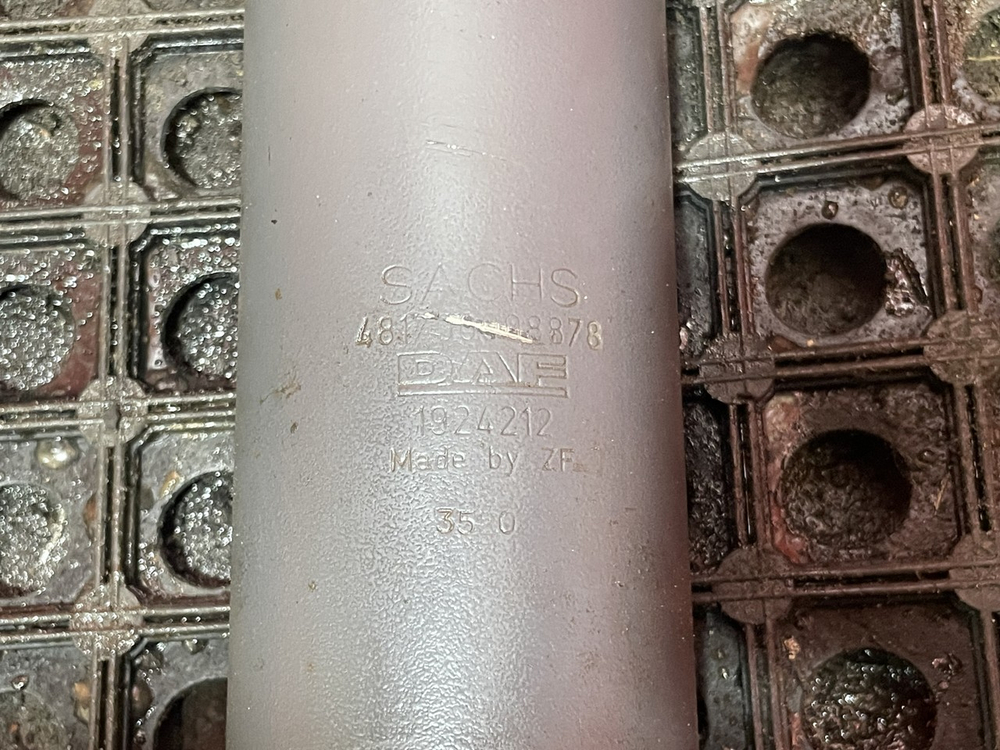 Амортизатор задний 2020г.