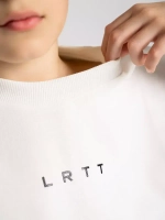 Лонгслив для мальчика белый в школу