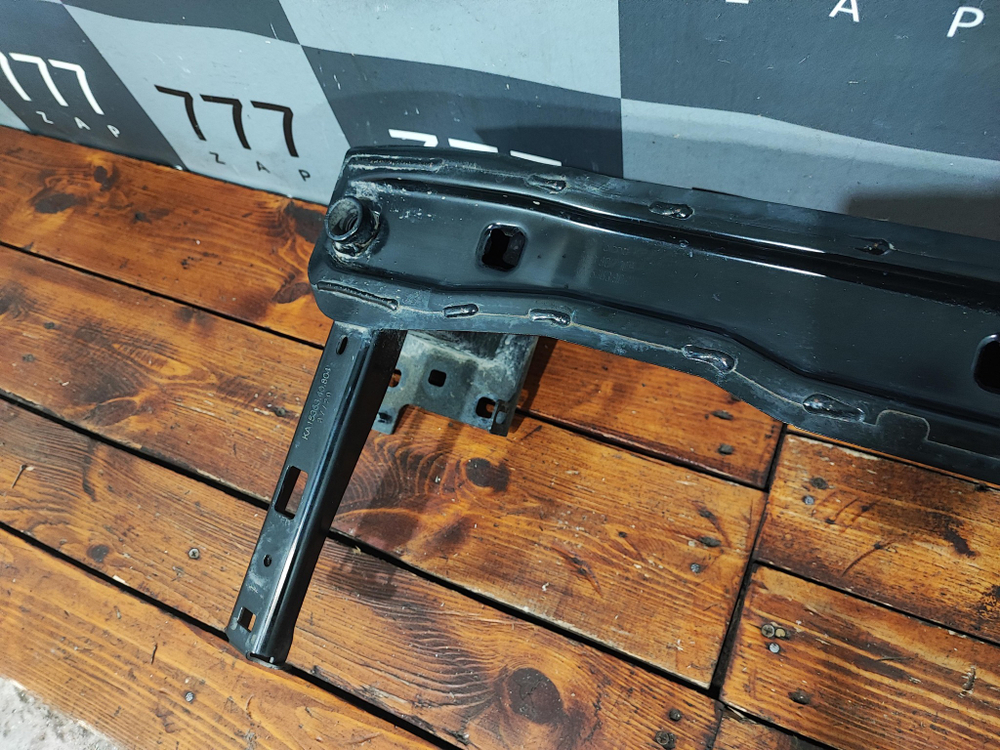 Усилитель переднего бампера Skoda Octavia 4 (A8) 19-нв Б/У Оригинал 5E3807109