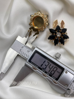 Накладка на пуговицу в форме цветка золотистые с черными стразами (клипсы)