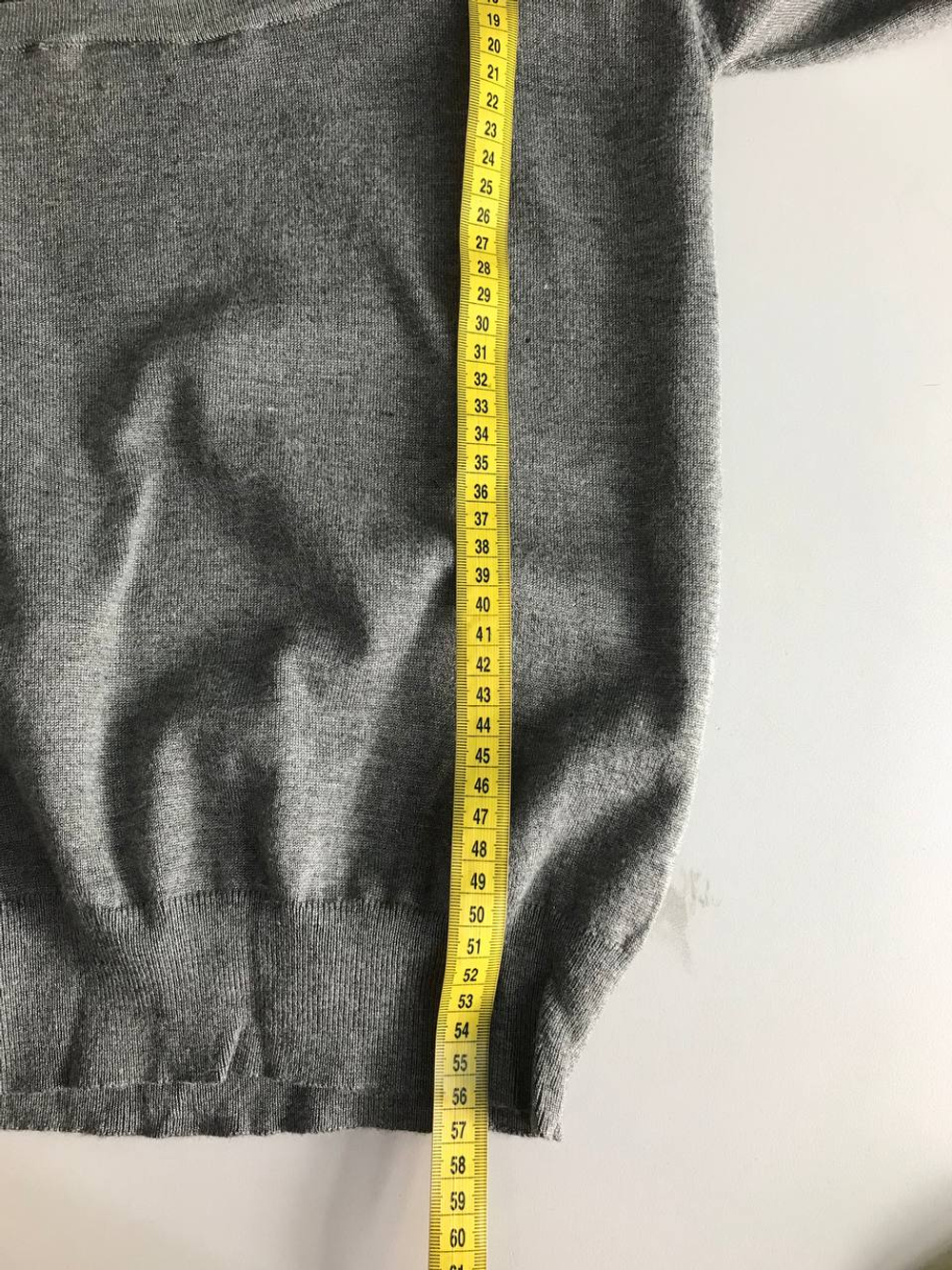 Джемпер в базовом цвете, маркировка M/L визуально на 46/48 размер