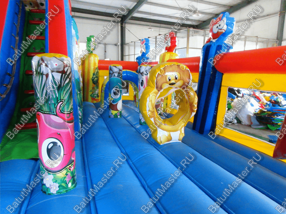 Коммерческий надувной батут "Звериный мир" 7*5*4 м