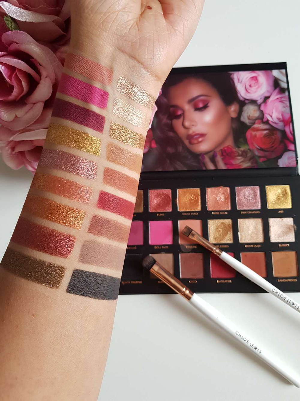 Huda Beauty Rose Gold Remastered palette