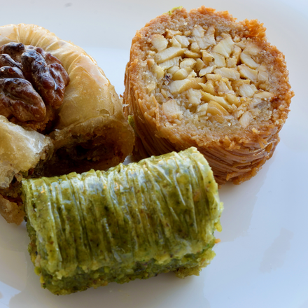 Восточные сладости и халва