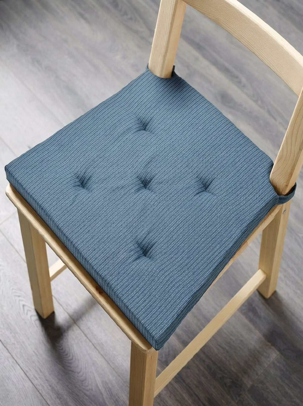 Подушка на стул Икеа Юстина 35/42 x 40 х 4 см, темно-синий