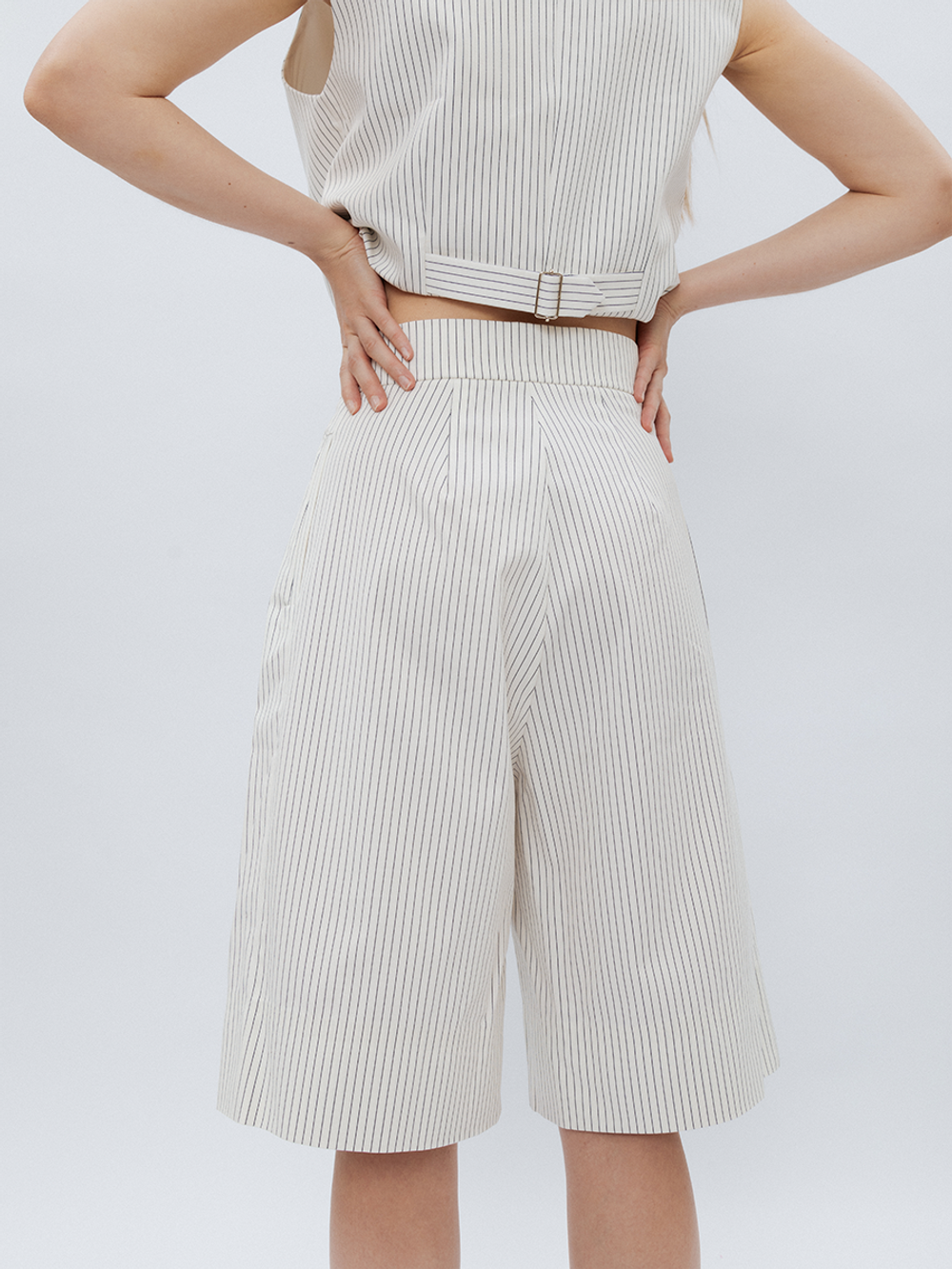 Шорты Steal White Stripe