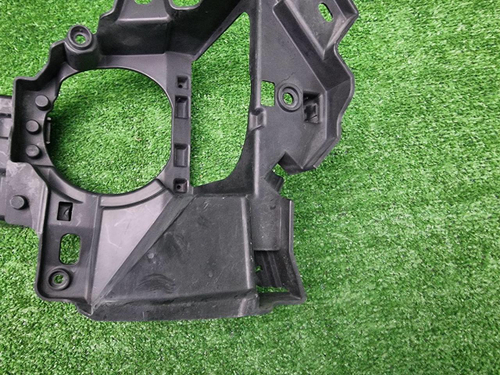 Кронштейн ПТФ правый Lexus RX 4 (2015-2019)