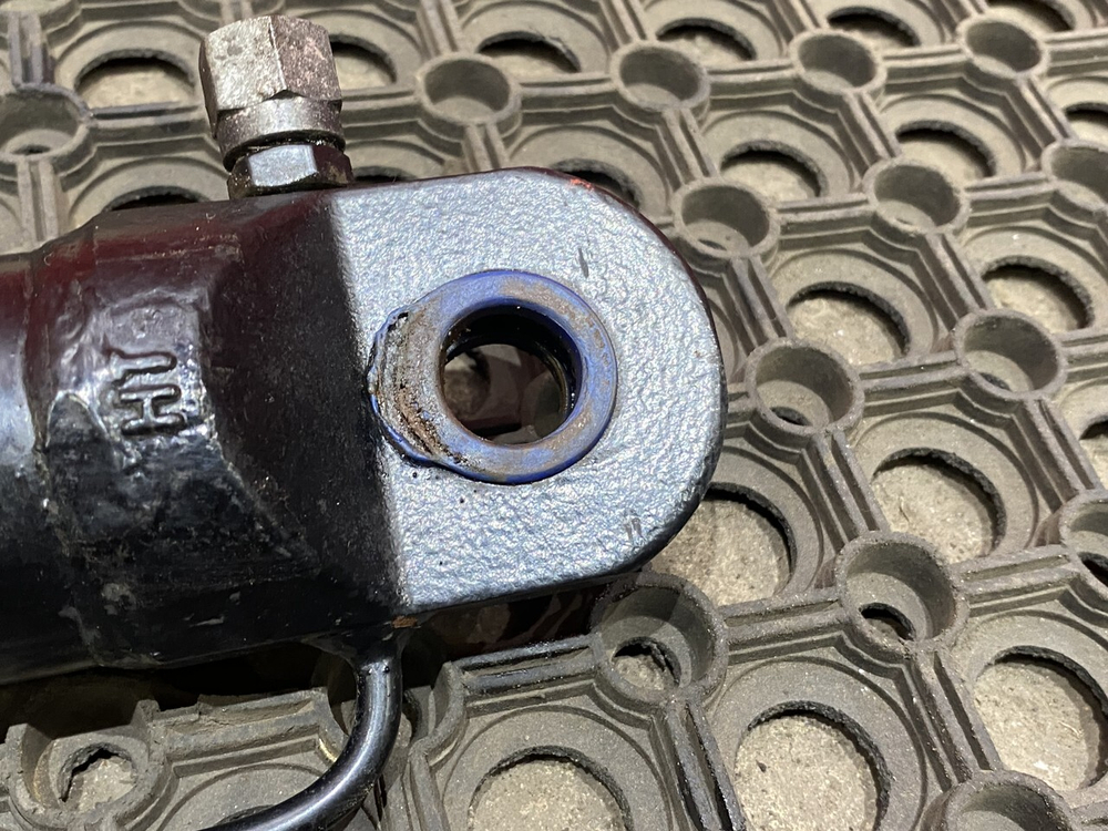 Цилиндр подъема кабины 2023г