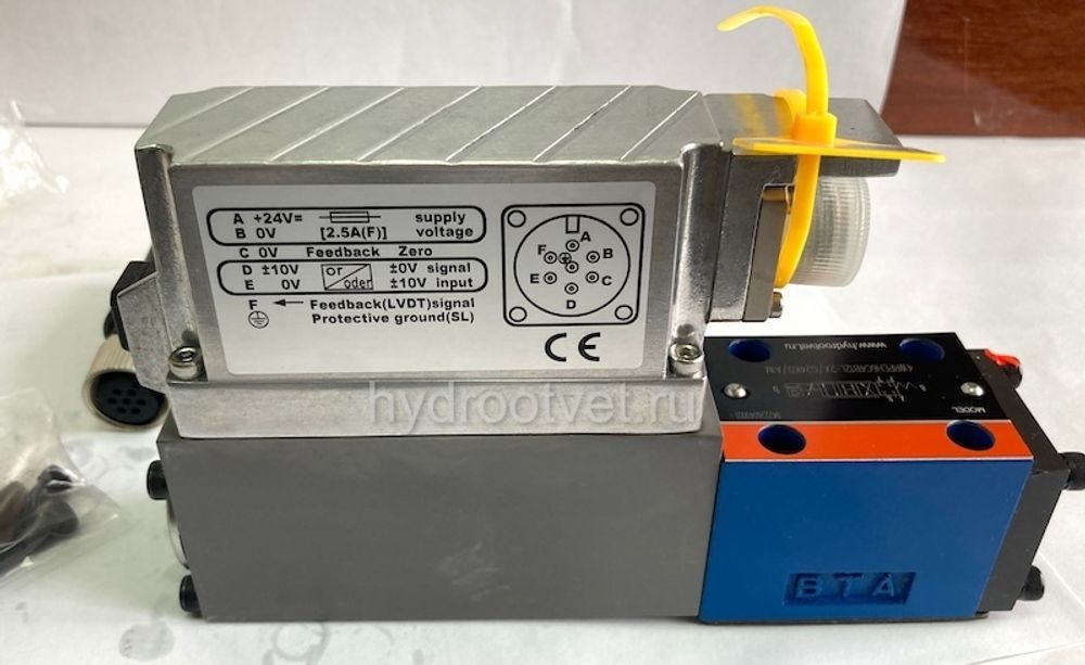 4WRPEH6C4B40P-2X/G24K0/A1M - Сервораспределитель Ду6 с обратной связью по положению золотника и встроенным усилителем (OBE), номинальный расход 40 л/мин, характеристика P - прогрессивная, схема C4, сигнал управления A1 = ±10 V