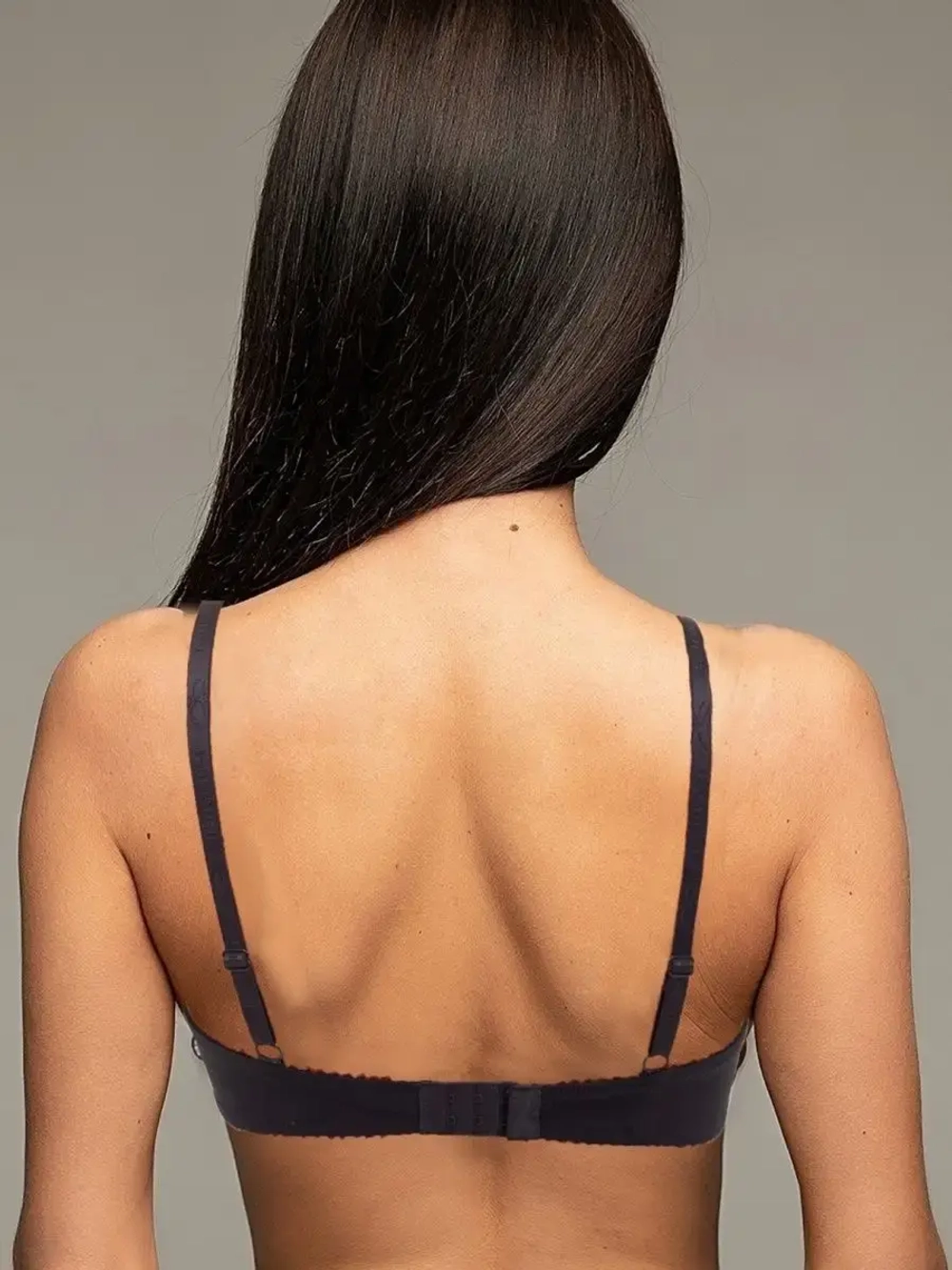 Бюстгальтер гладкий с косточками большие размеры