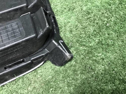 Решетка переднего бампера левая VW Touareg 3 18-23