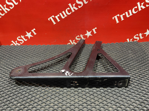 Кронштейн воздушного фильтра 2018г