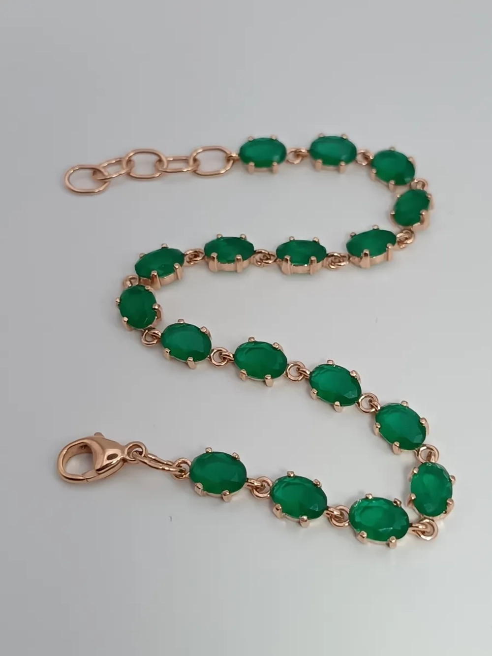 Браслет серебряный с изумрудом выращенным