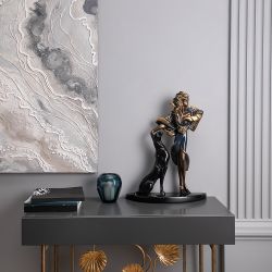 Девушка с пантерой Бронза