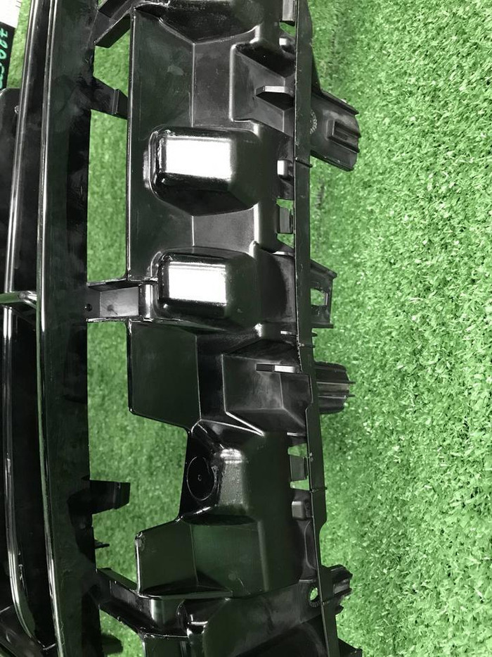 Решетка переднего бампера Porsche Cayenne 3 17-23