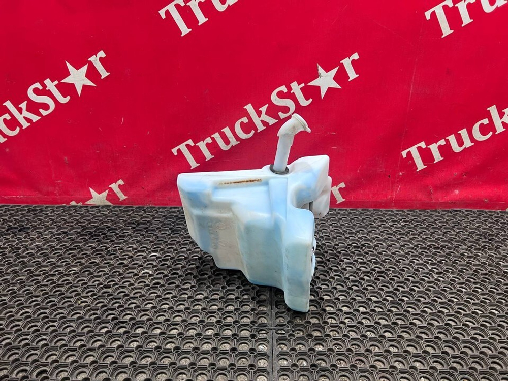 Бачок омывателя лобового стекла