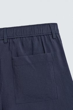 ZARA СВОБОДНЫЕ ШОРТЫ С ЗАЩИПАМИ, МОРСКОЙ СИНИЙ