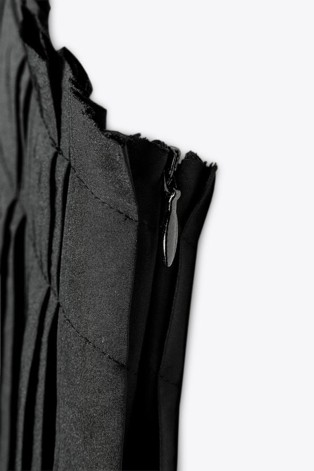 ZARA ПЛИССИРОВАННОЕ ПЛАТЬЕ МИДИ — ZW COLLECTION, ЧЕРНЫЙ