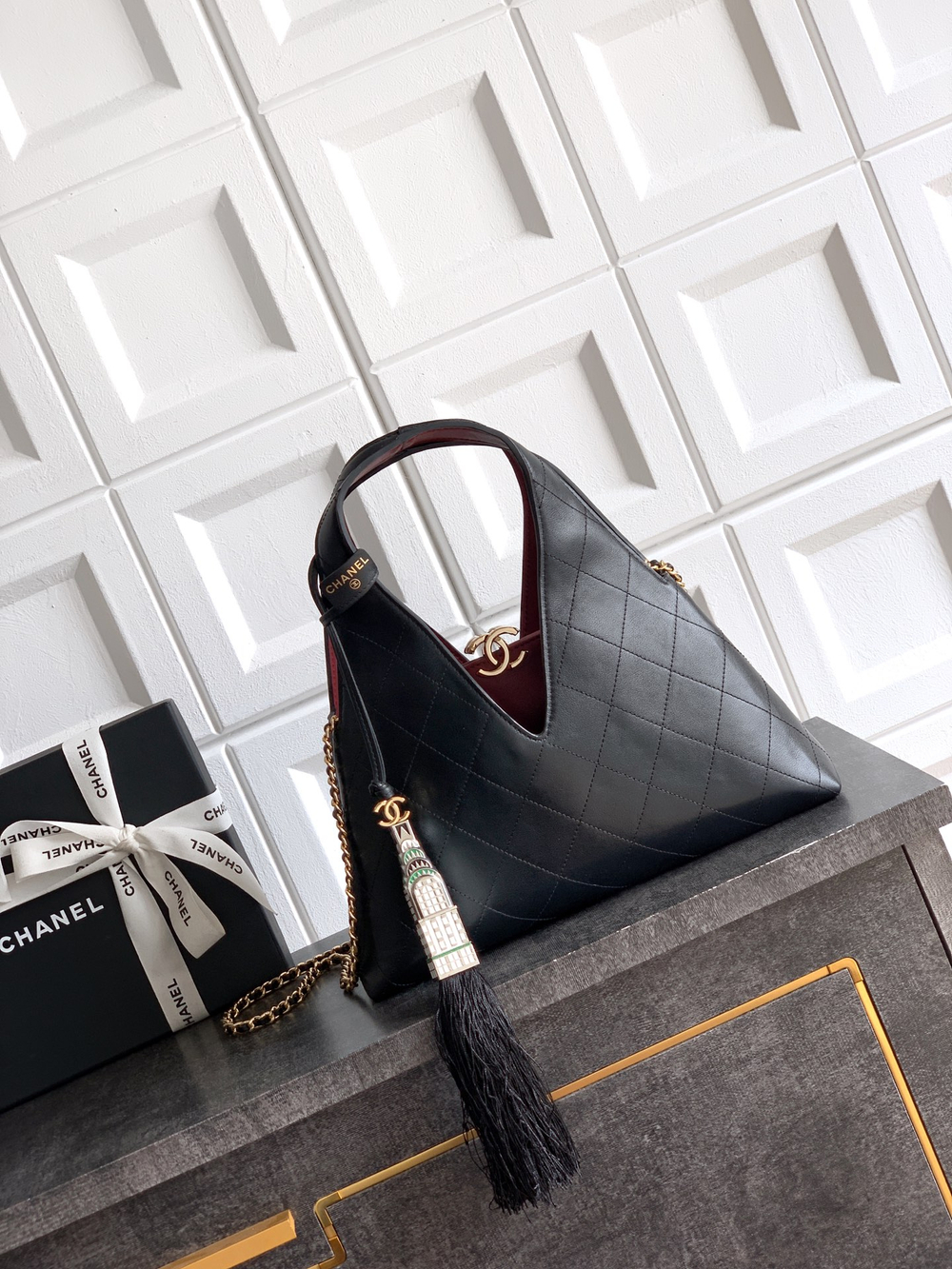 Chanel Tote 32 cm