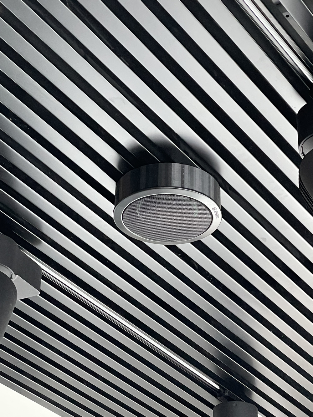 БУБЕН-УЛЬТРА (Исп. «ДИНАМИК») - подавитель диктофонов и микрофонов увеличенной мощности