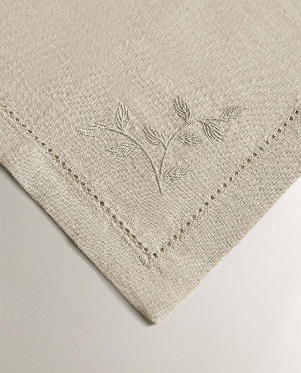 ZARA HOME НАБОР САЛФЕТОК С ВЫШИВКОЙ (2 ШТ.), СИНИЙ