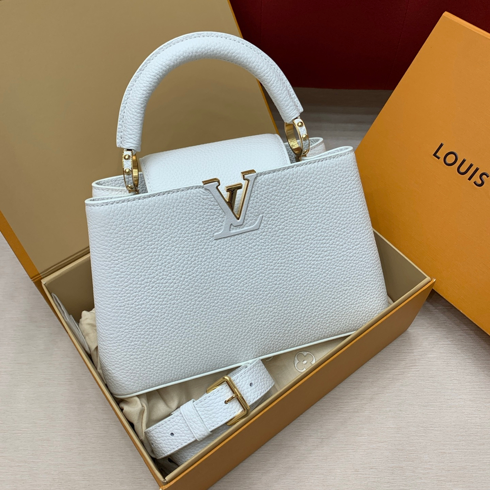 Louis Vuitton Capucines BB
