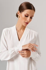 23160 Блузка женская (молочный)