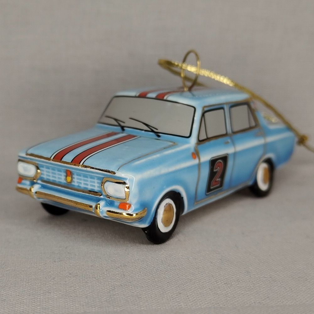 Фарфоровая ёлочная игрушка Автомобиль 412 спорт