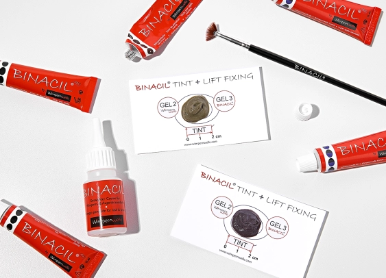 Окрашивание бровей и ресниц