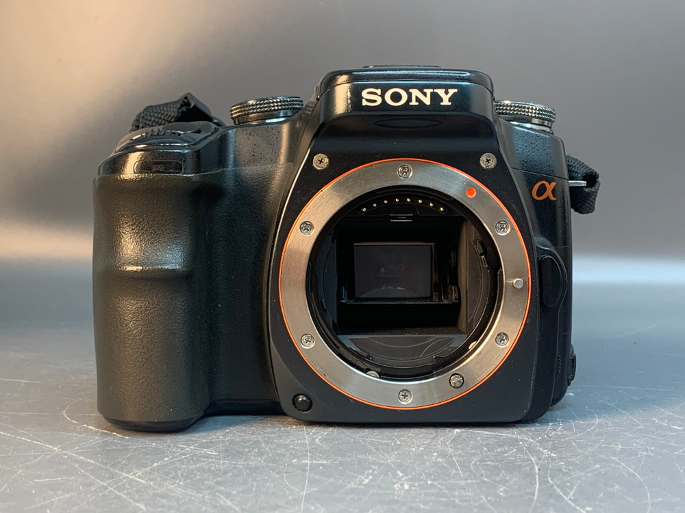 Sony A100 Kit 18-70mm DT 3.5-5.6 без зарядного устройства