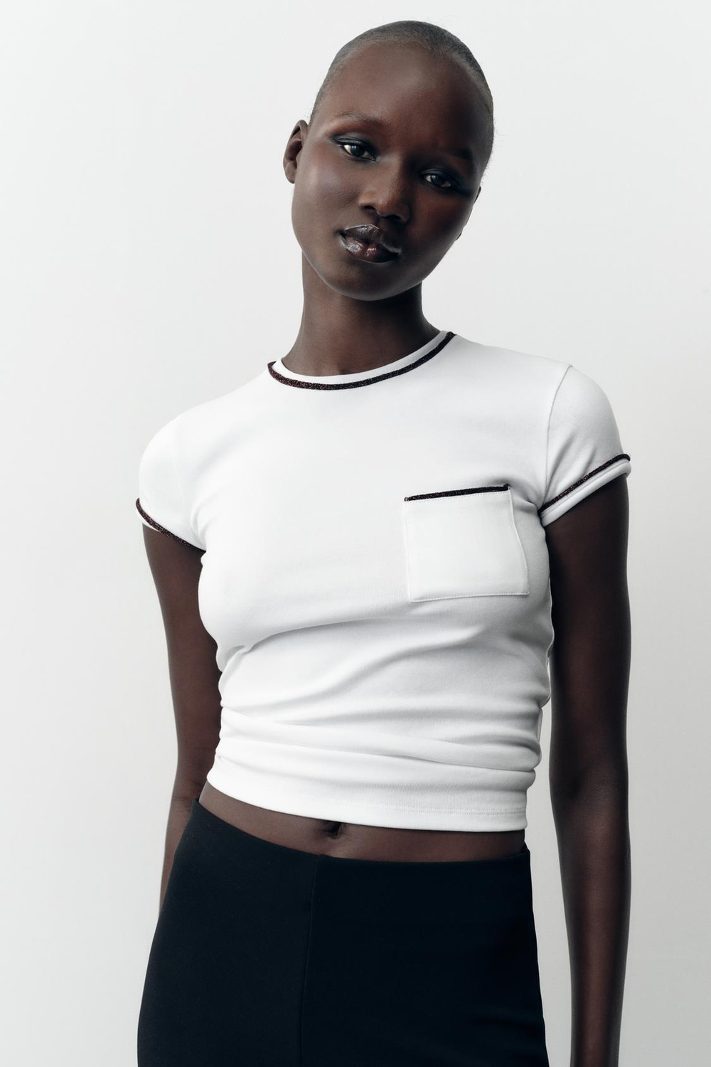 ZARA ФУТБОЛКА С ОТДЕЛКОЙ КАНТОМ И МЕТАЛЛИЗИРОВАННОЙ НИТЬЮ, БЕЛЫЙ