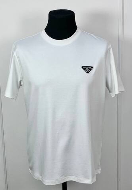 Футболка Prada