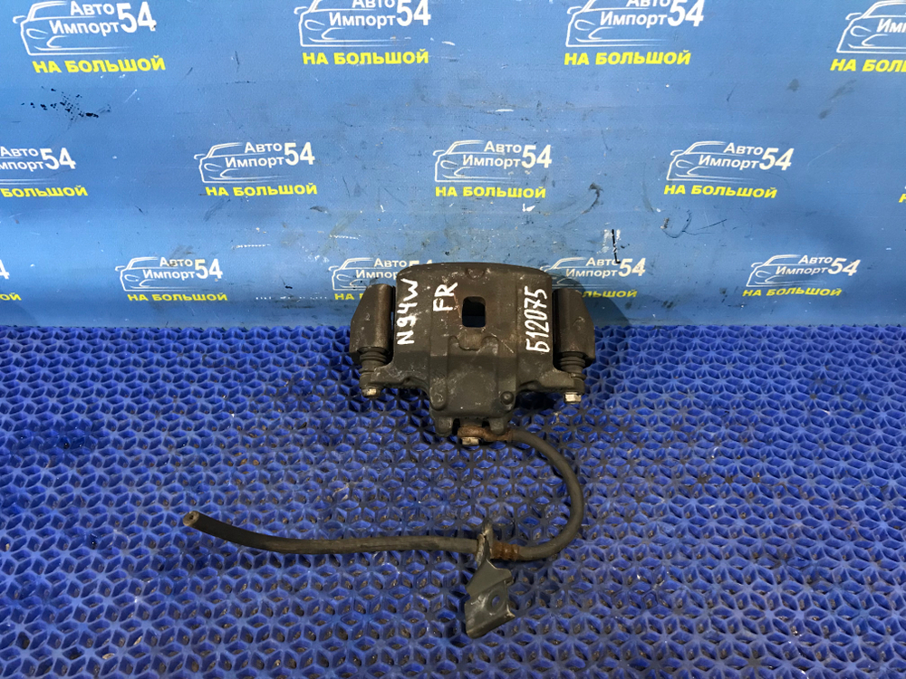 Суппорт тормозной передний правый MITSUBISHI CHARIOT GRANDIS 1997-2003